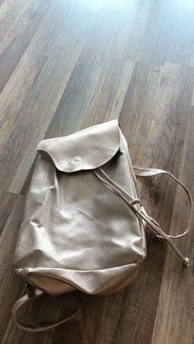 Plecak błyszczący sredni