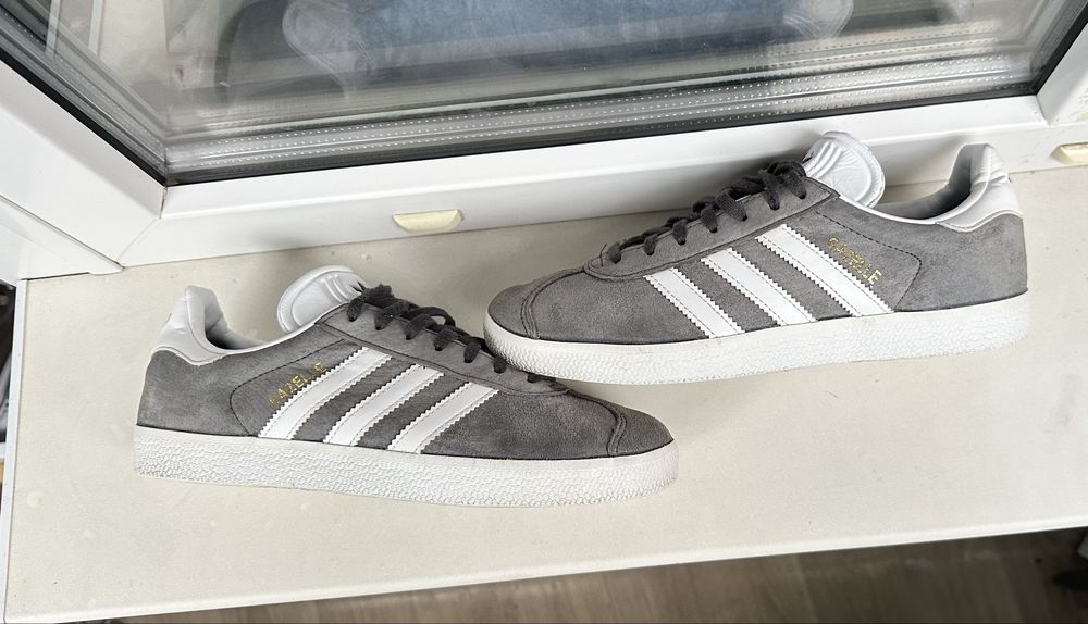 Оригінальні кросівки adidas Gazelle samba 40-40,5 розмір 25,5 см