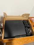 Ps3 e ps2 ambas com 2 comandos vários jogos e muitos extras :