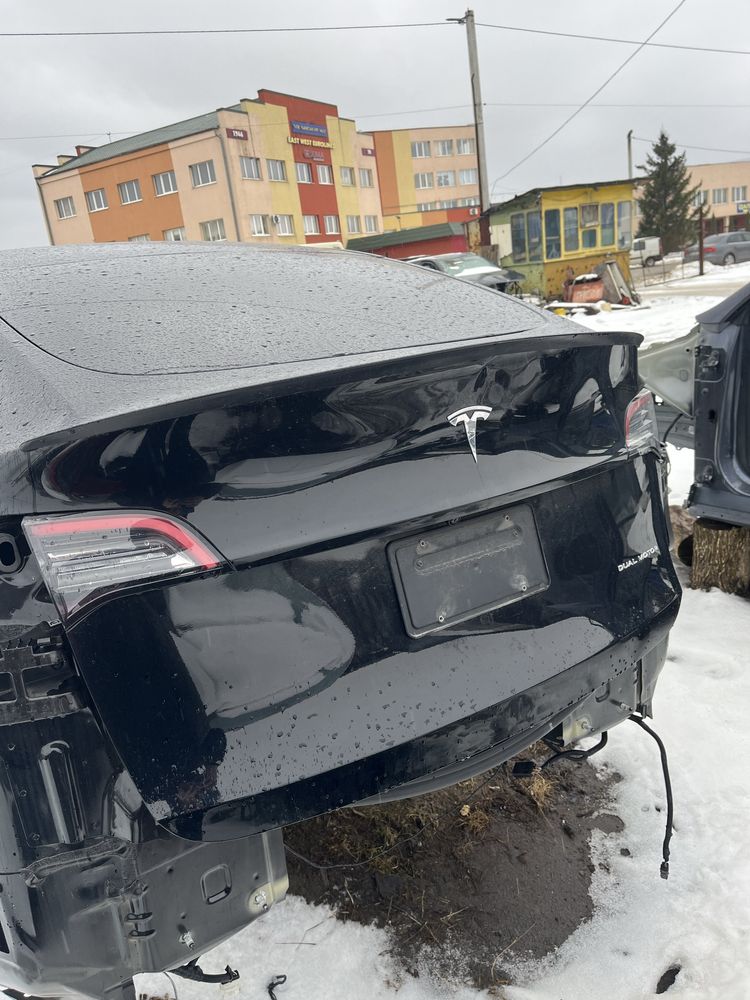 Разборка, запчасти Tesla Model Y  performance 22