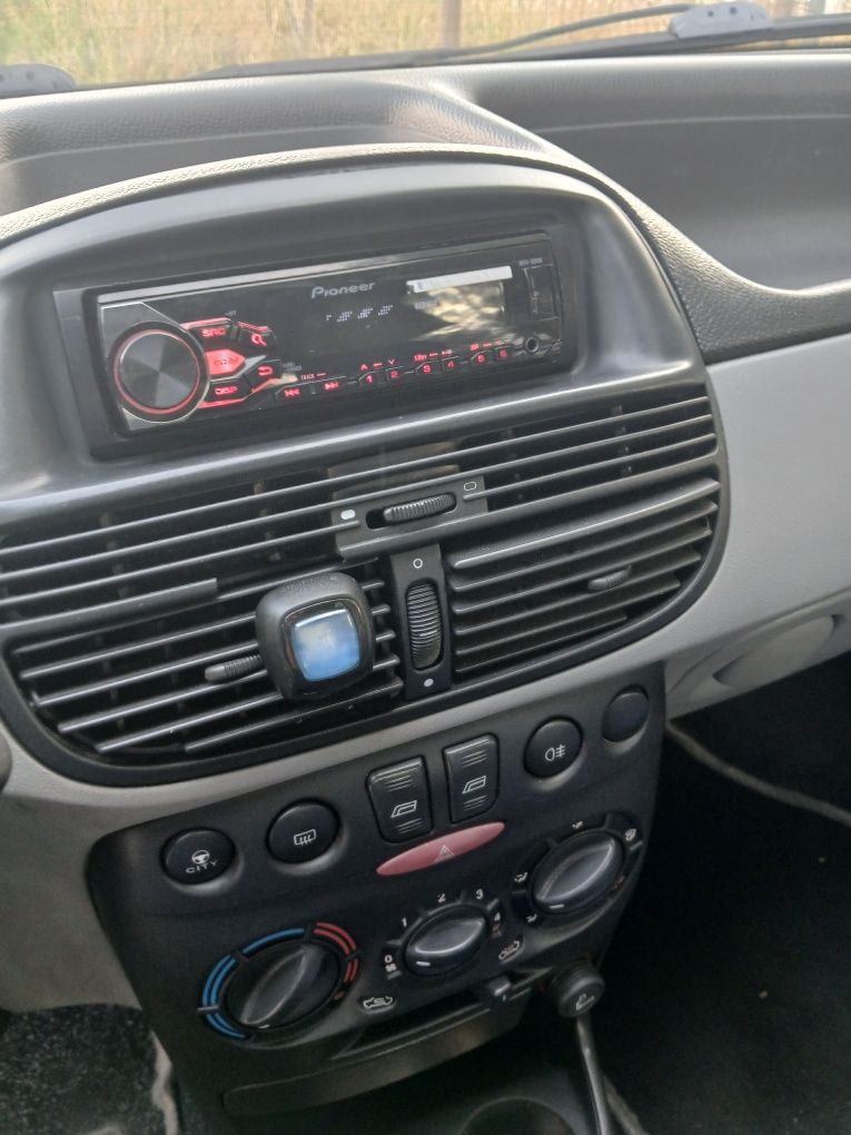 Vendo viatura punto 1.2 ano 2002