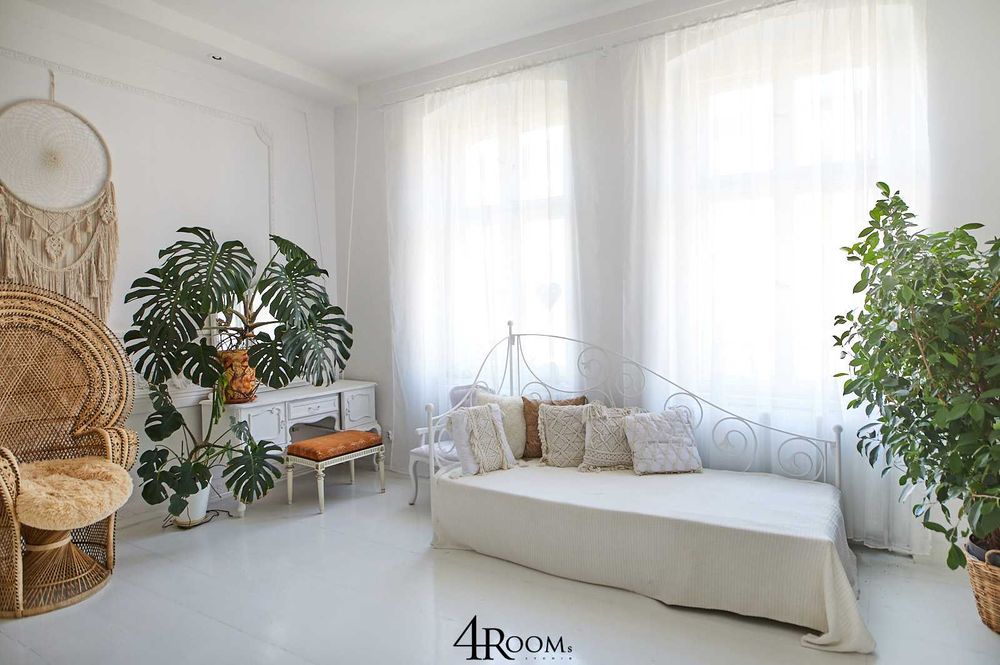Biała Sofa metalowa - szezlong, łóżko Aurelia - metaloplastyka