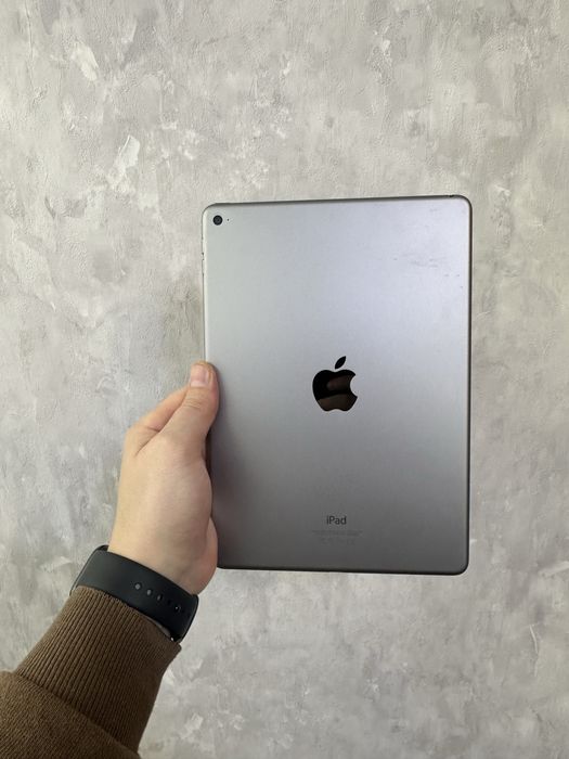iPad Air 2, 128 ГБ, Wi-Fi.