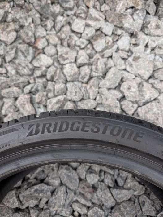 Комплект зимових шин Bridgestone 225/40 R18 225*40 18 Blizzak LM005
