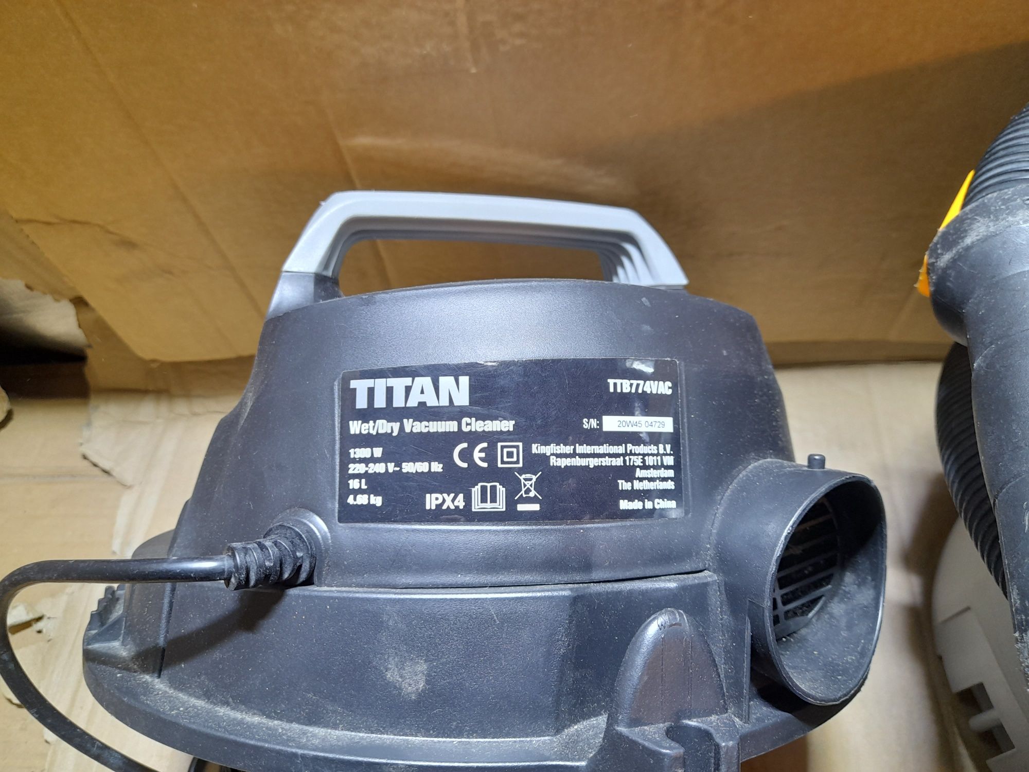 Odkurzacz warsztatowy TITAN 1300W