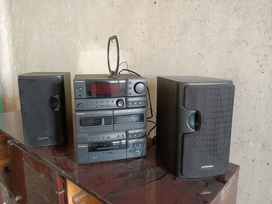 Продаю музыкальный центр Pioneer