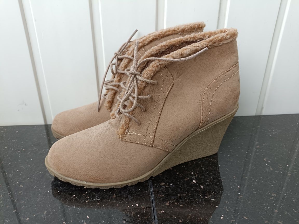 Buty damskie Ocieplane rozmiar 40 Nowe