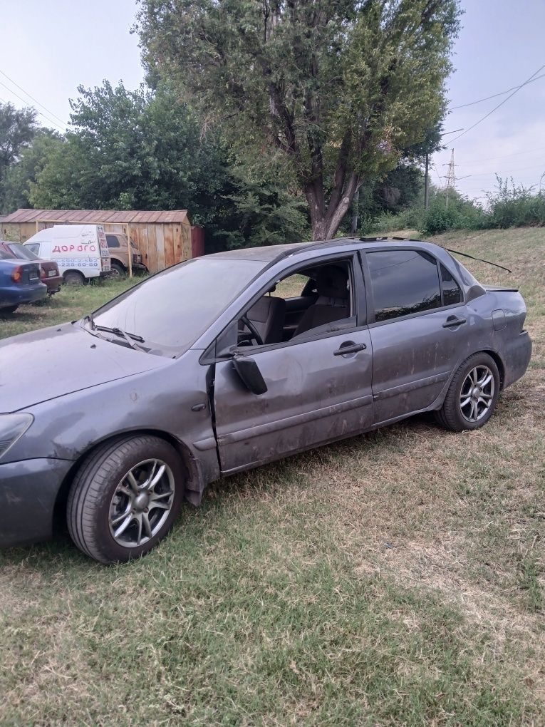 Авторазборка Mitsubishi Lancer 9 2005 1.6 бензин МКПП Митсубиси Лансер