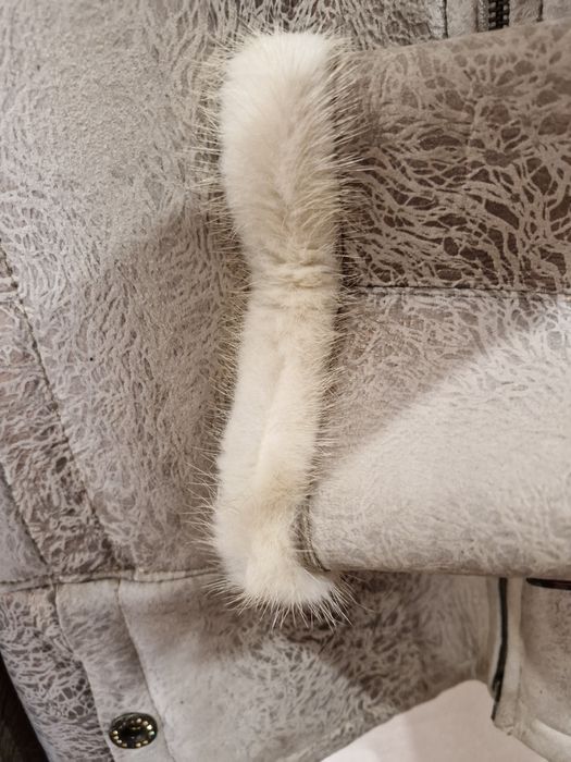 Продам дублянку жіночу.