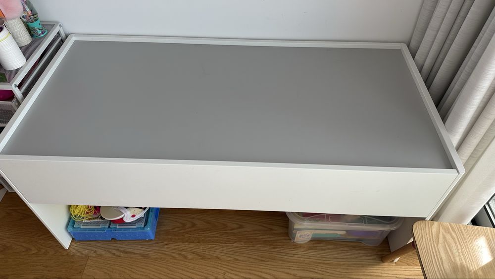 Mesa de atividades c/arrumação para criancas Ikea
