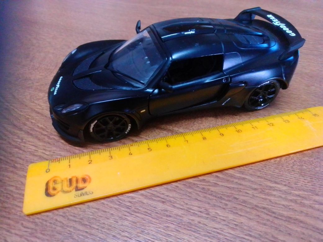 Miniatura Lotus Exige Secura