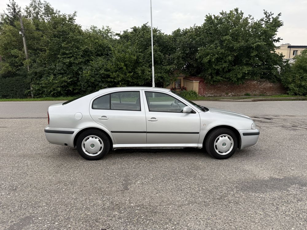 Skoda octavia 1.6 lpg klima 2007r silnik po remoncie dlugie oplaty !