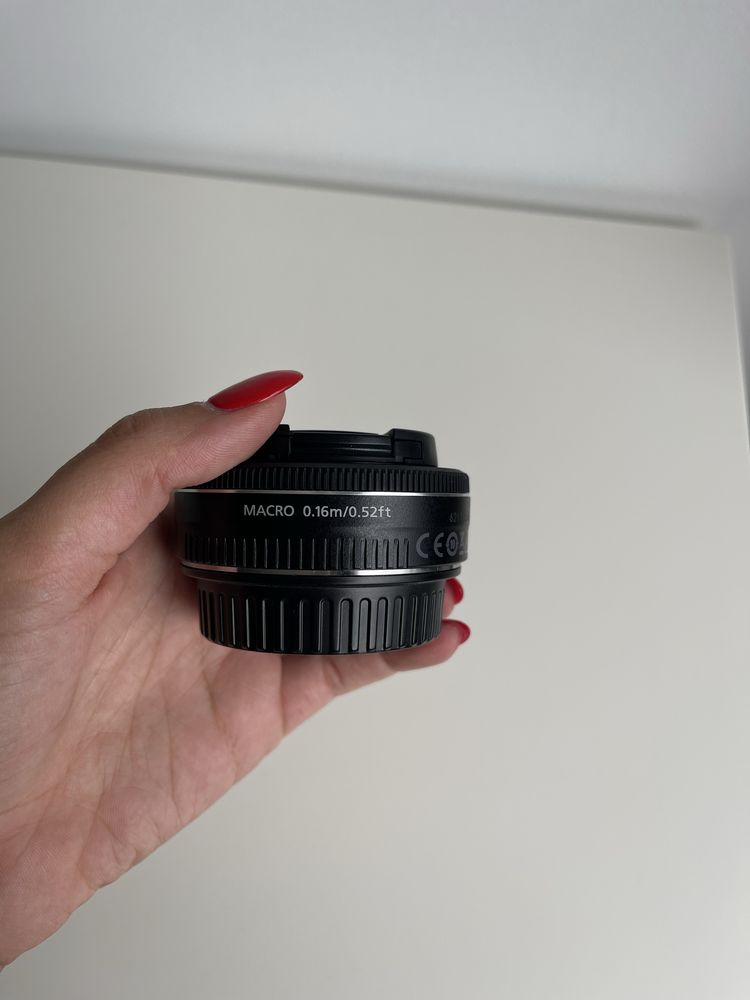 Lente Canon EF-S 24mm 1:2.8 STM