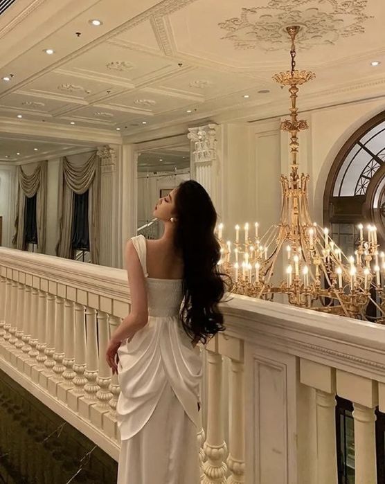 Очень шикарное платье , брала для фотосесии, которая так не состоялась