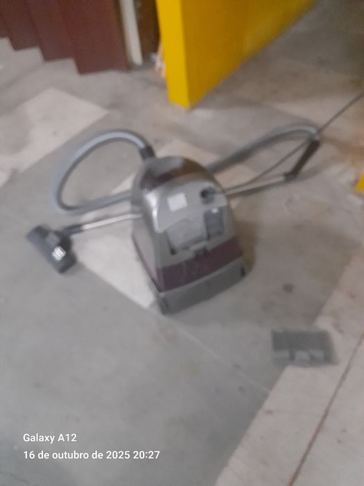 Aspirador Taurus Aquaspace 1500