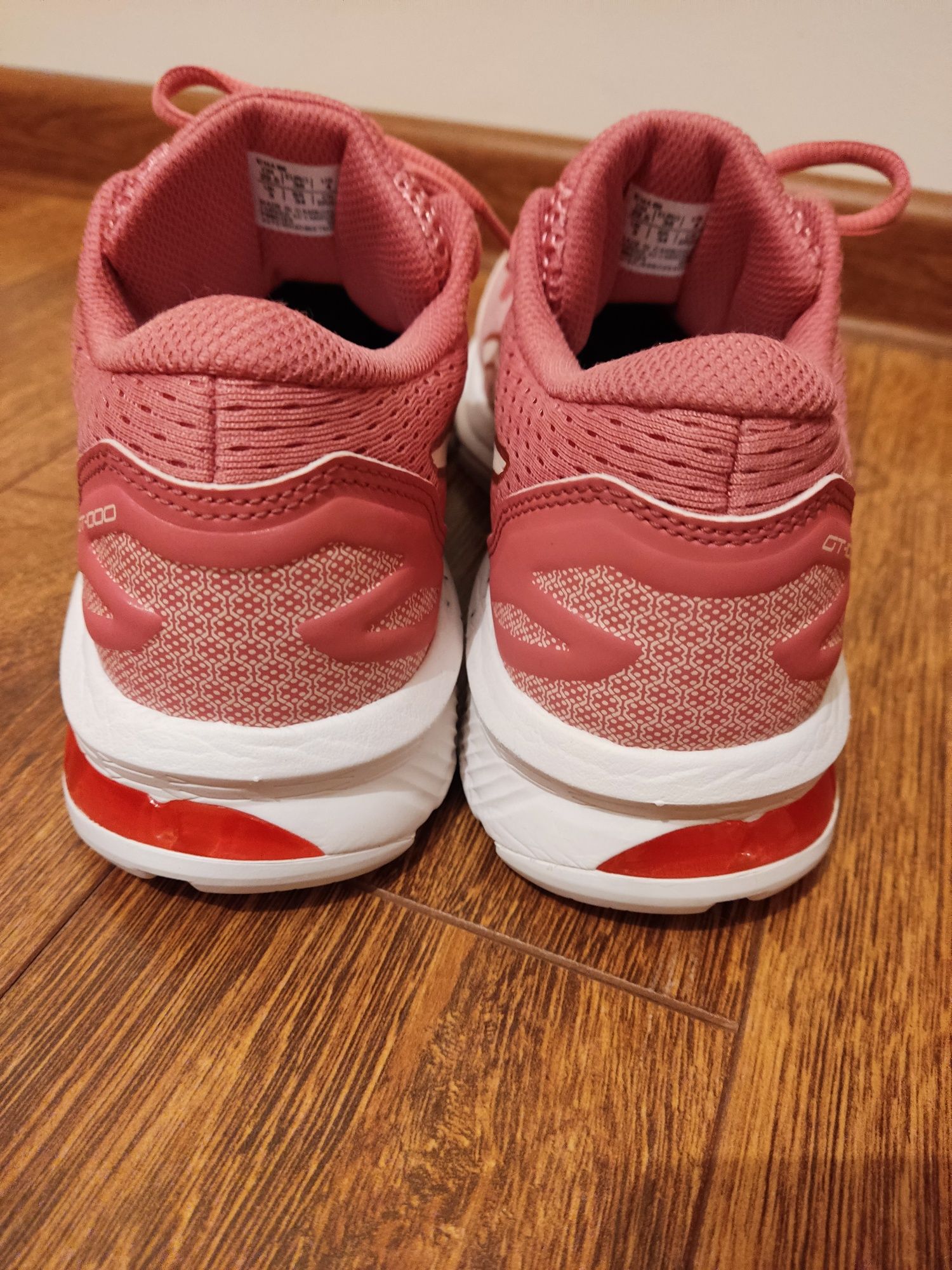 Оригінальні кросівки Asics GT-1000