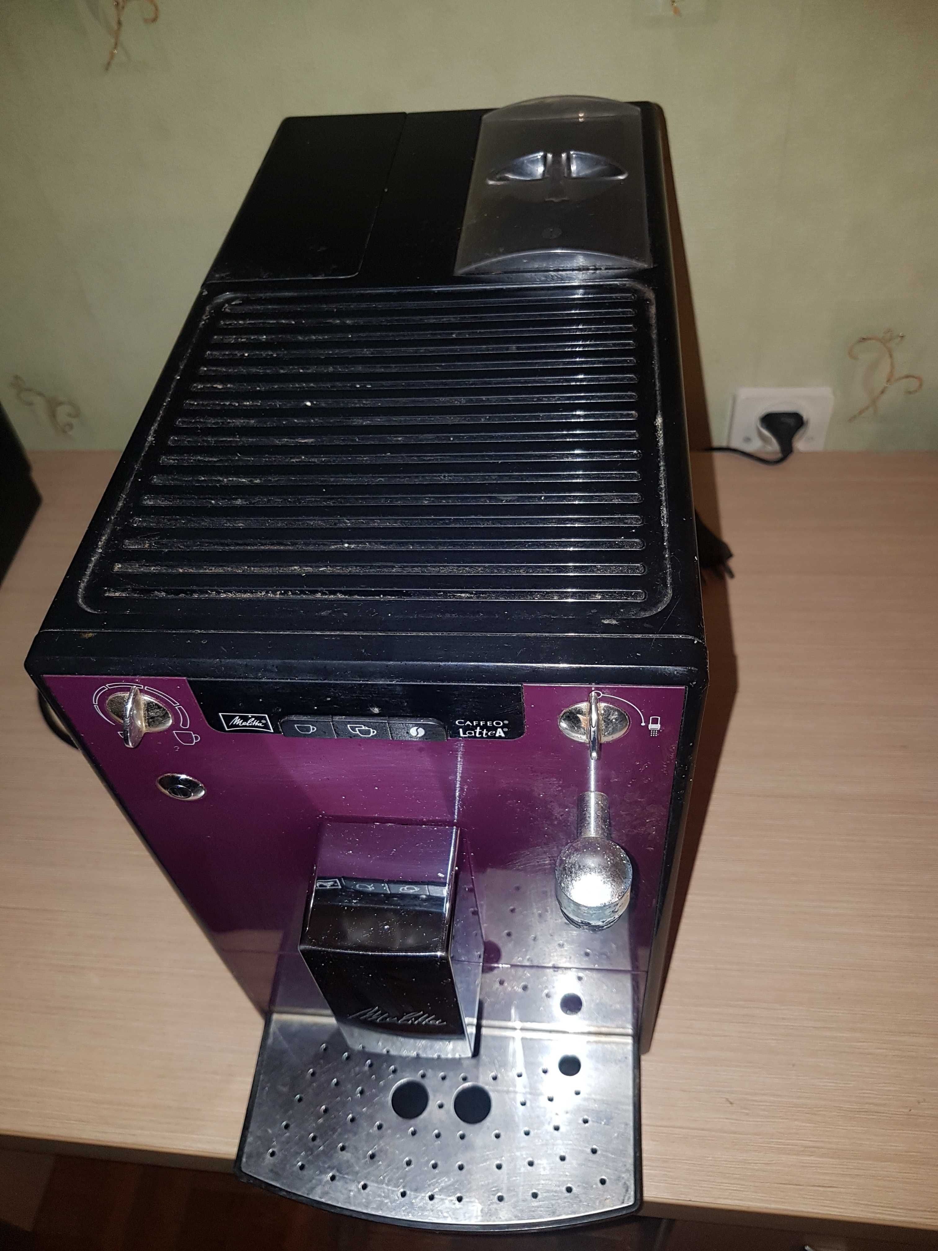 Ekspres ciśnieniowy do kawy MELITTA typ E 955-101