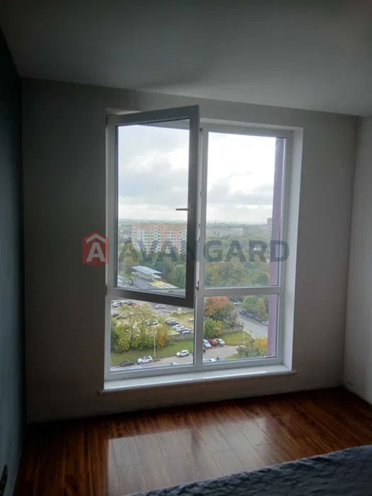 Продам 2 кімн квартиру з ремонтом в новобудові