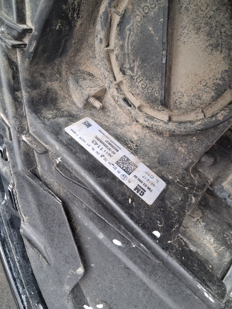 Передня права ліва фара Opel Astra K 39111144 , 39111143