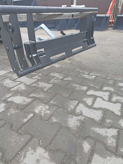 Nowa euroramka do ładowacza Tura Jakość Transport