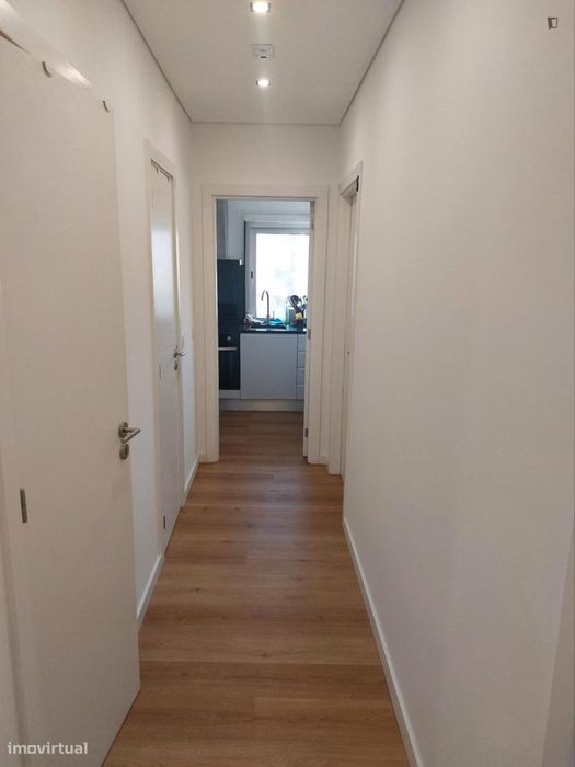 Quarto - localizado em Paranhos Porto