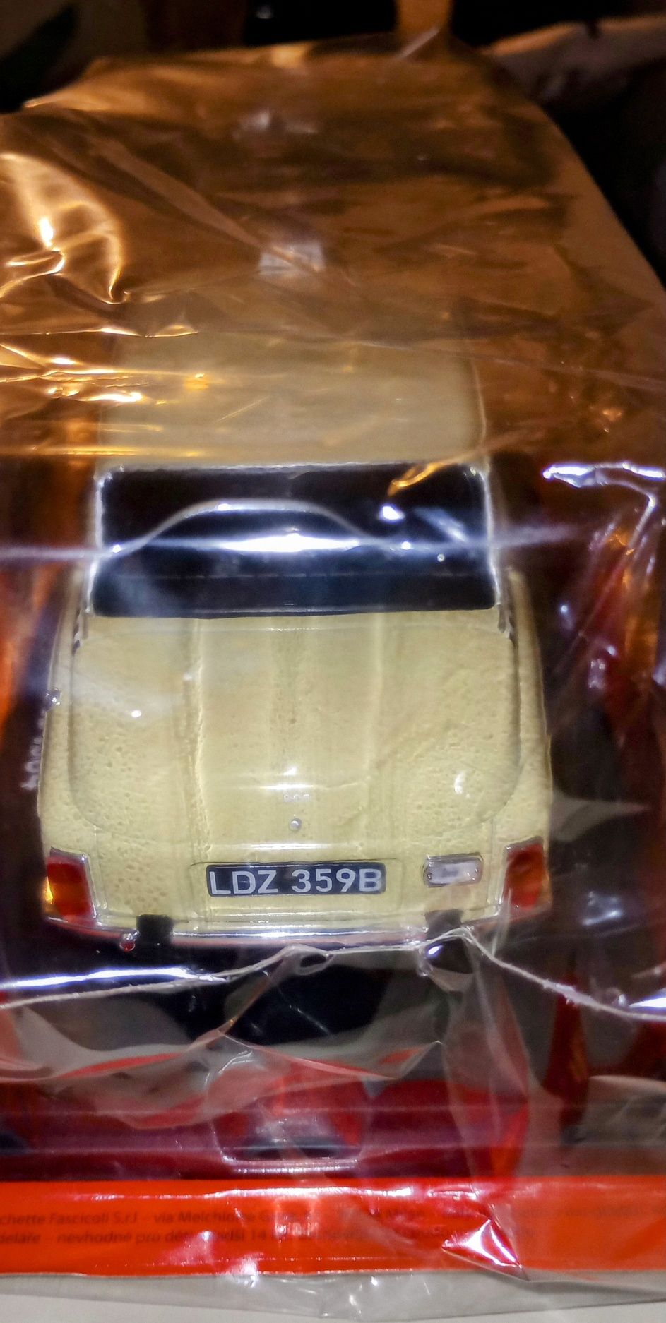 Model Kultowe auta PRL-u FSO Warszawa 223 Taxi 1964 nowa Folia skala 1