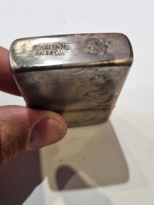 Zapalniczka z orzełkiem w koronie sygnowana