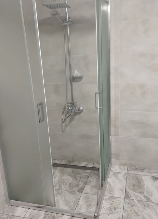 Плиточник, ремонт, укладка плитки и отделка помещений.