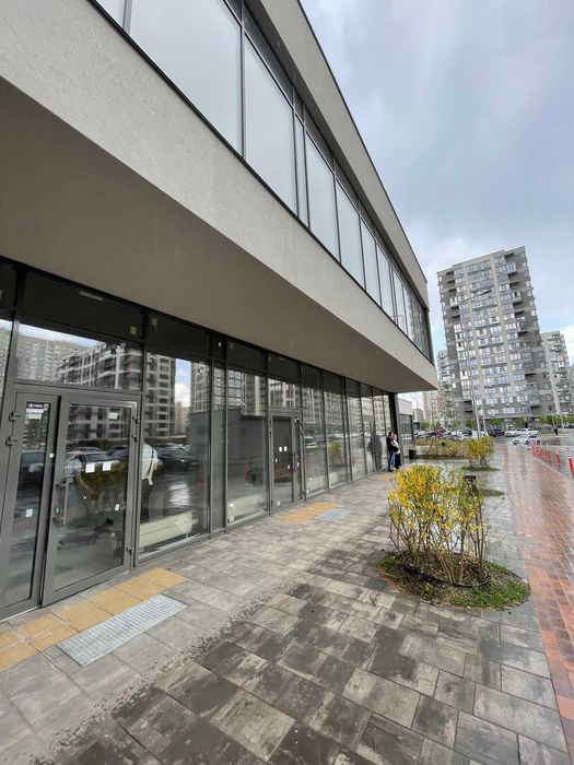 ЖК Варшавський 2. Оренда Фасадного приміщення 85м2 вул О. Олеся, 7.