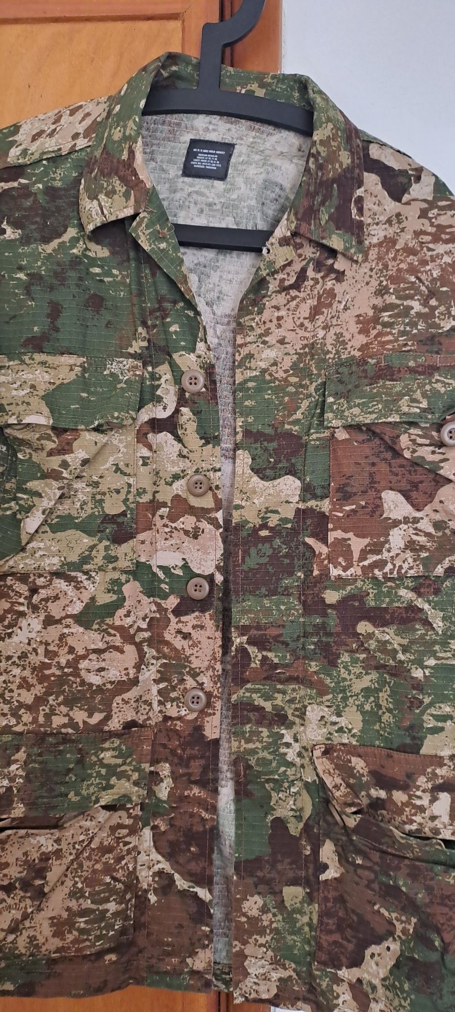 Camisa camuflada para montanha