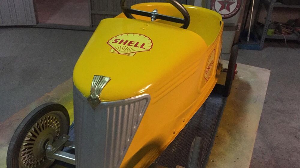 Antigo carro de pedais. SHELL. USA.