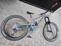 Evil Insurgent Enduro/DH - Full Carbon (SRAM XX1, Industry Nine Hydra)