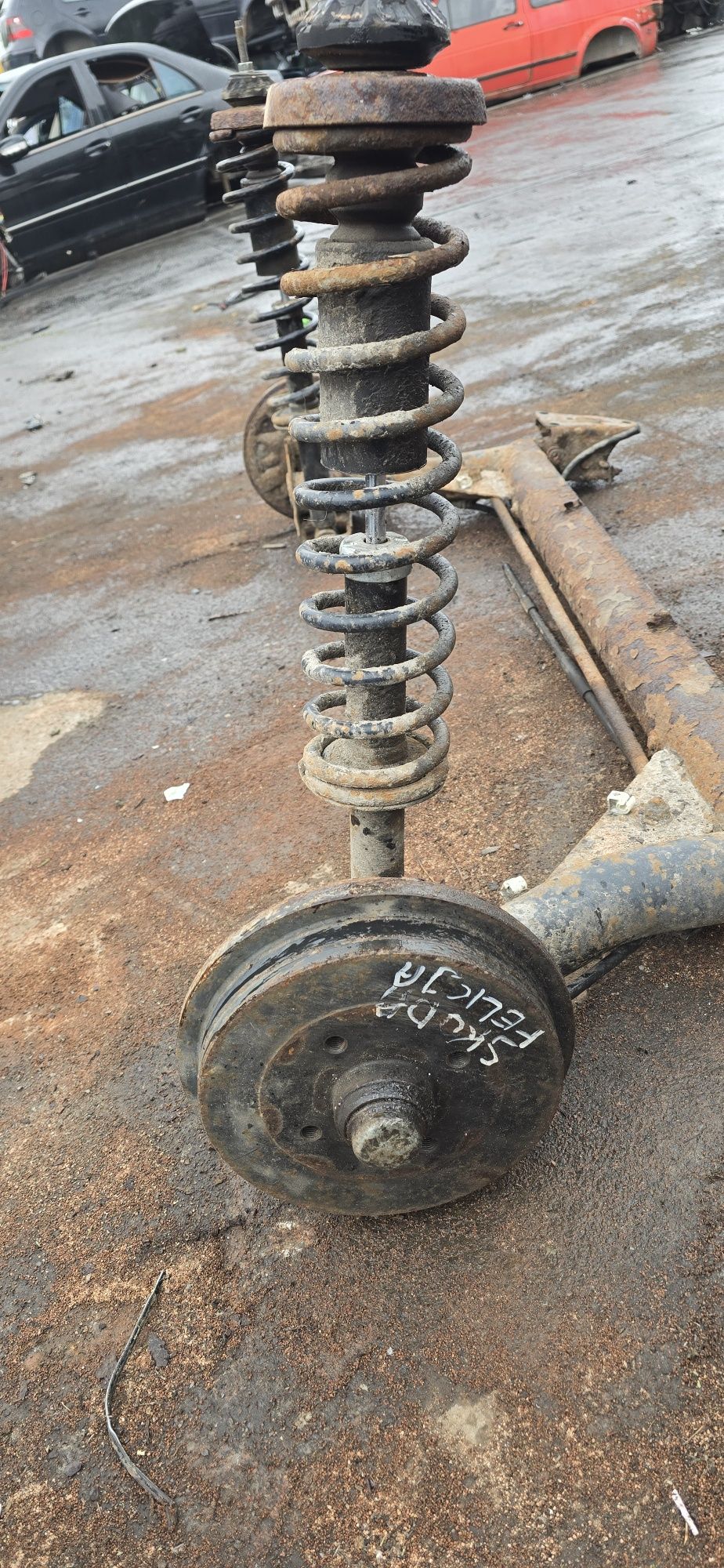 Belka zawieszenia tylna Skoda Felicia  1,3  2000rok