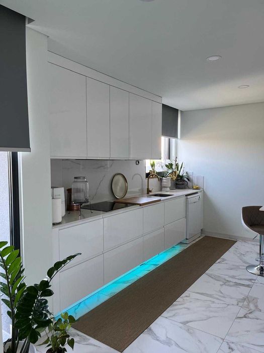 Quarto mobilado com casa de banho privada - Várzea, Barcelos