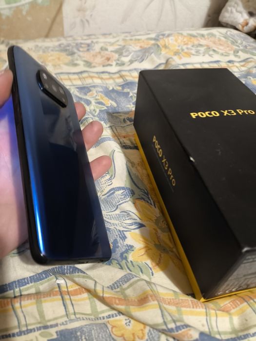 Продам интересные телефоны известные poco x3 pro один полностью рабочи