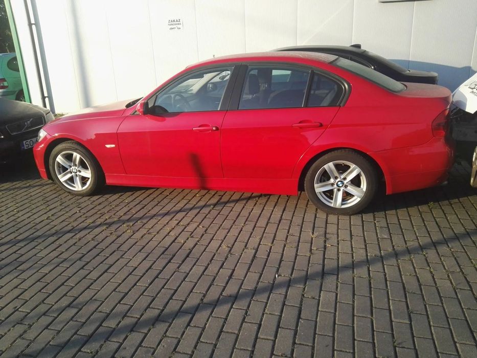 BMW Seria 3 BMW E90 318 benzyna sedan
