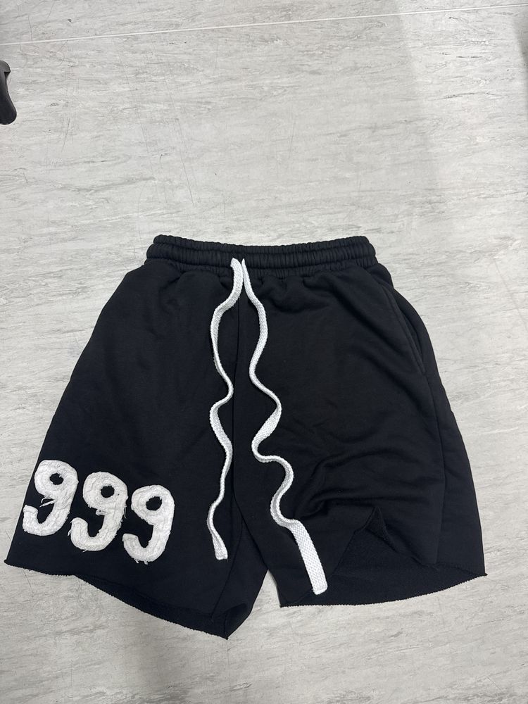 Оригінальні шорти от 999