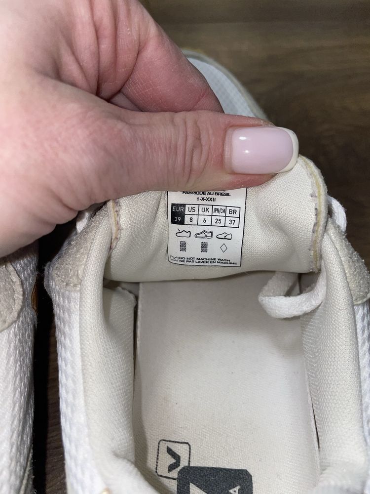Кросівки Veja 38р