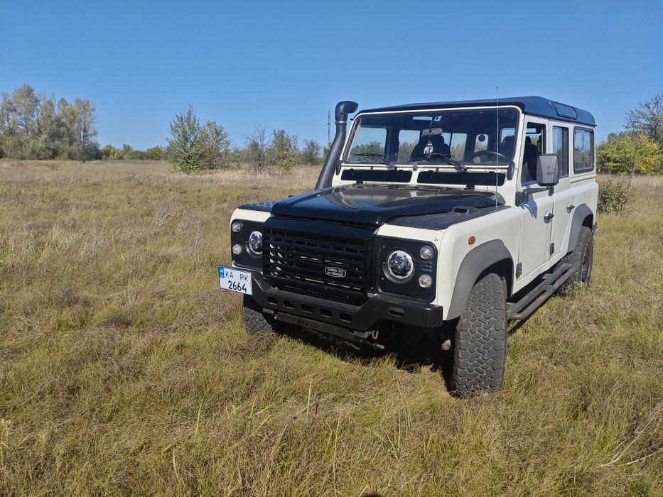 Land rover defender td5 2005 рік 9 місць