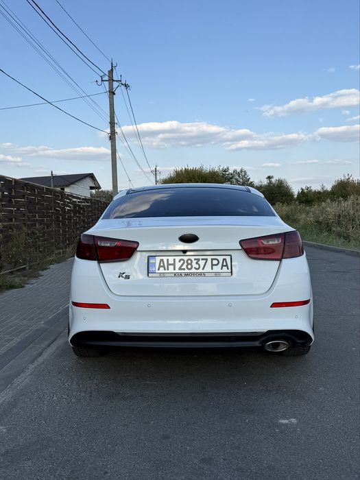 Продам машину Kia K5 .