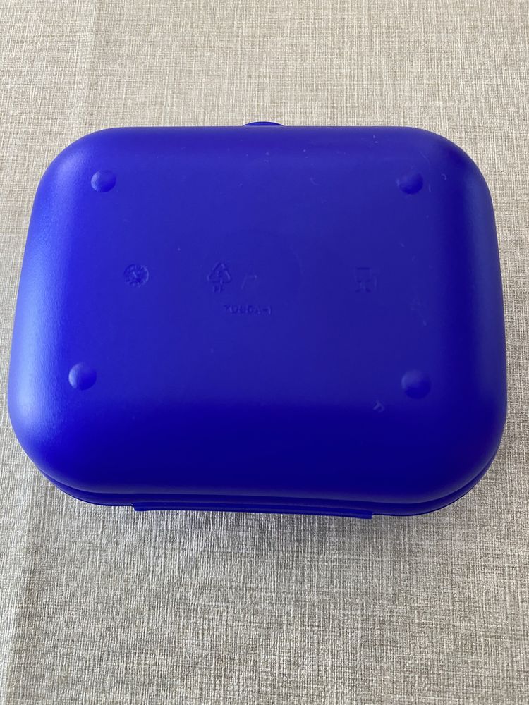 Ostra tupperware Nova