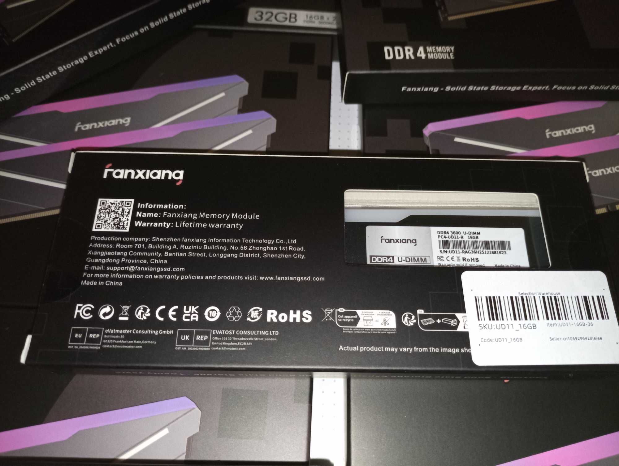 Оперативна пам'ять DDR4 3600Mhz CL18 RGB