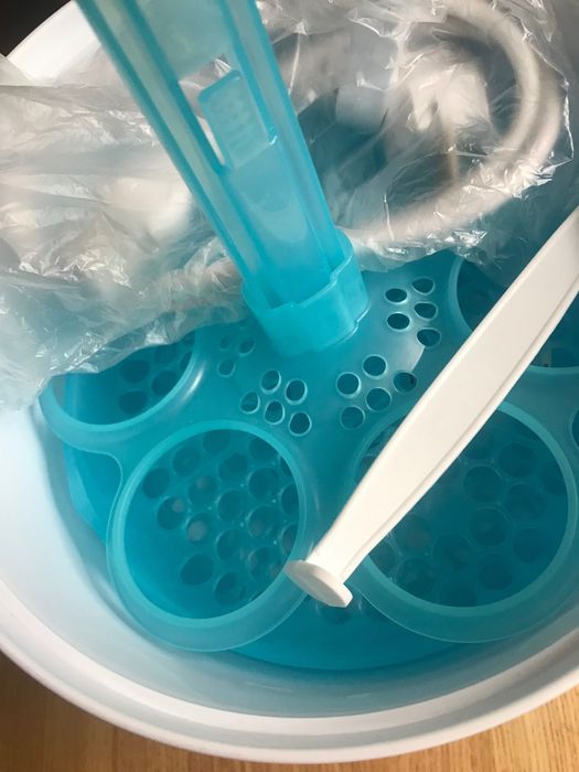 Стерилізатор для дитячих пляшечок