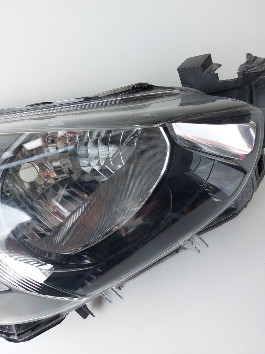 Lampa przednia prawa Mazda 2 DJ 14- Europa