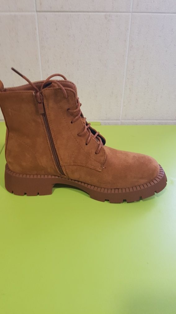 Botas tamanho 39 novas