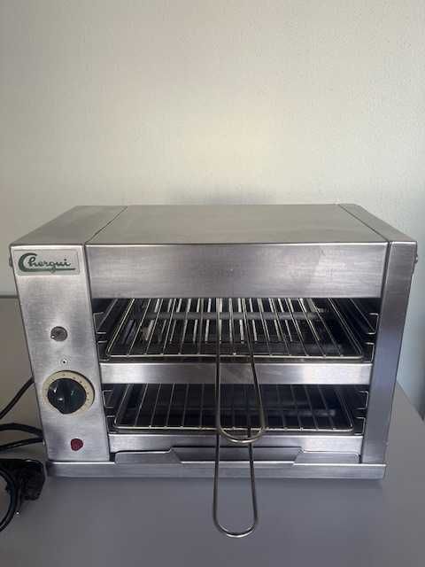 Torradeira profissional com duas prateleiras