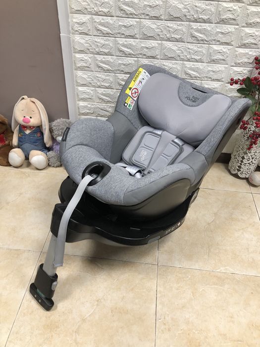 Автокрісло Britax Römer DUALFIX M i-SIZE Група 0+/1 (0-18 кг)