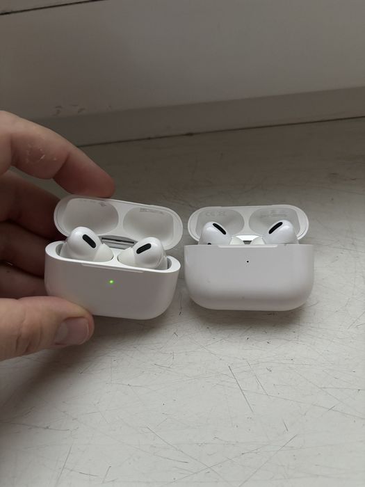 Airpods pro одні справні в інших не працює кейс