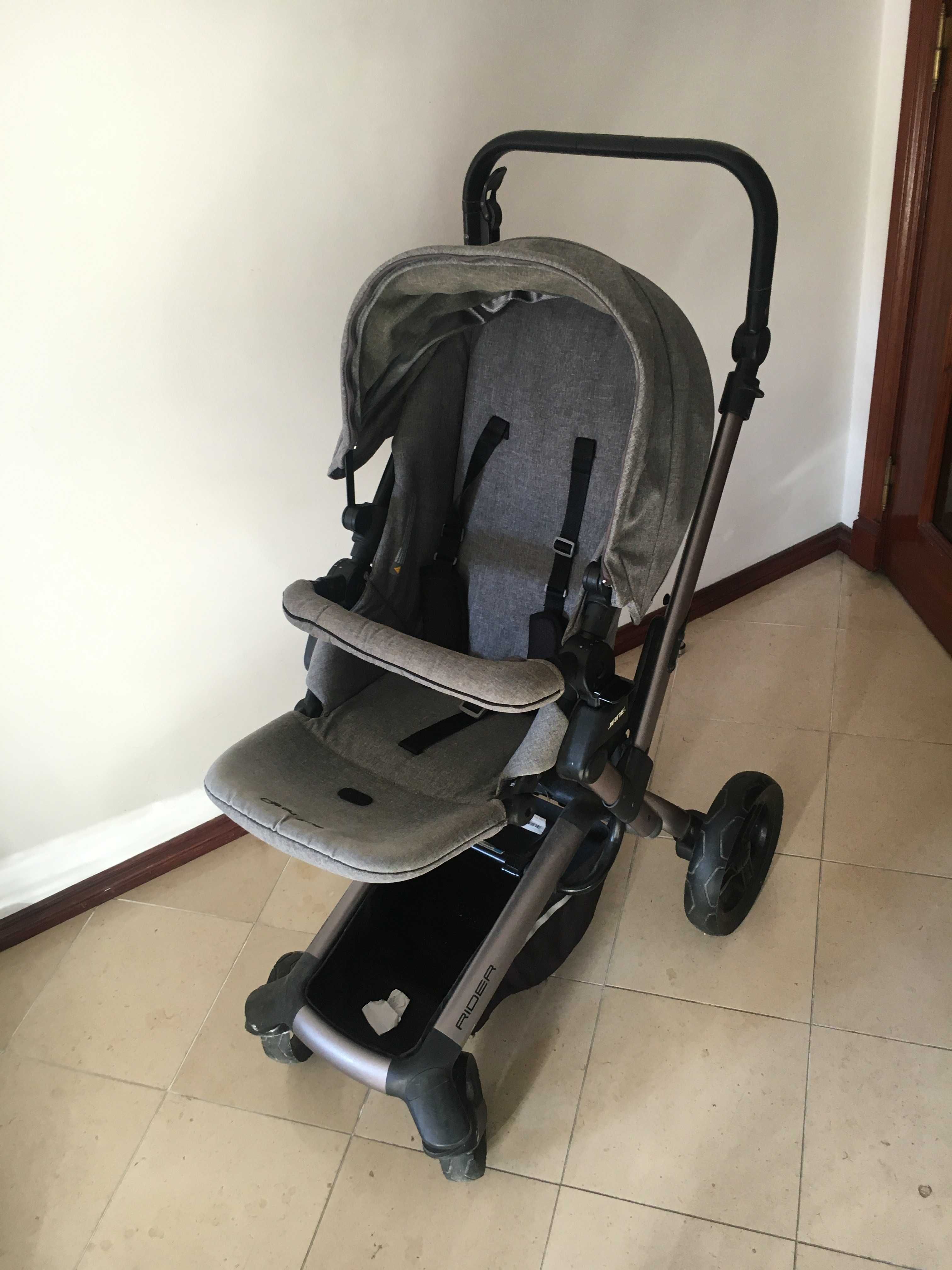 Carrinho de Bebé + Alcofa // Marca Jané - Modelo Rider
