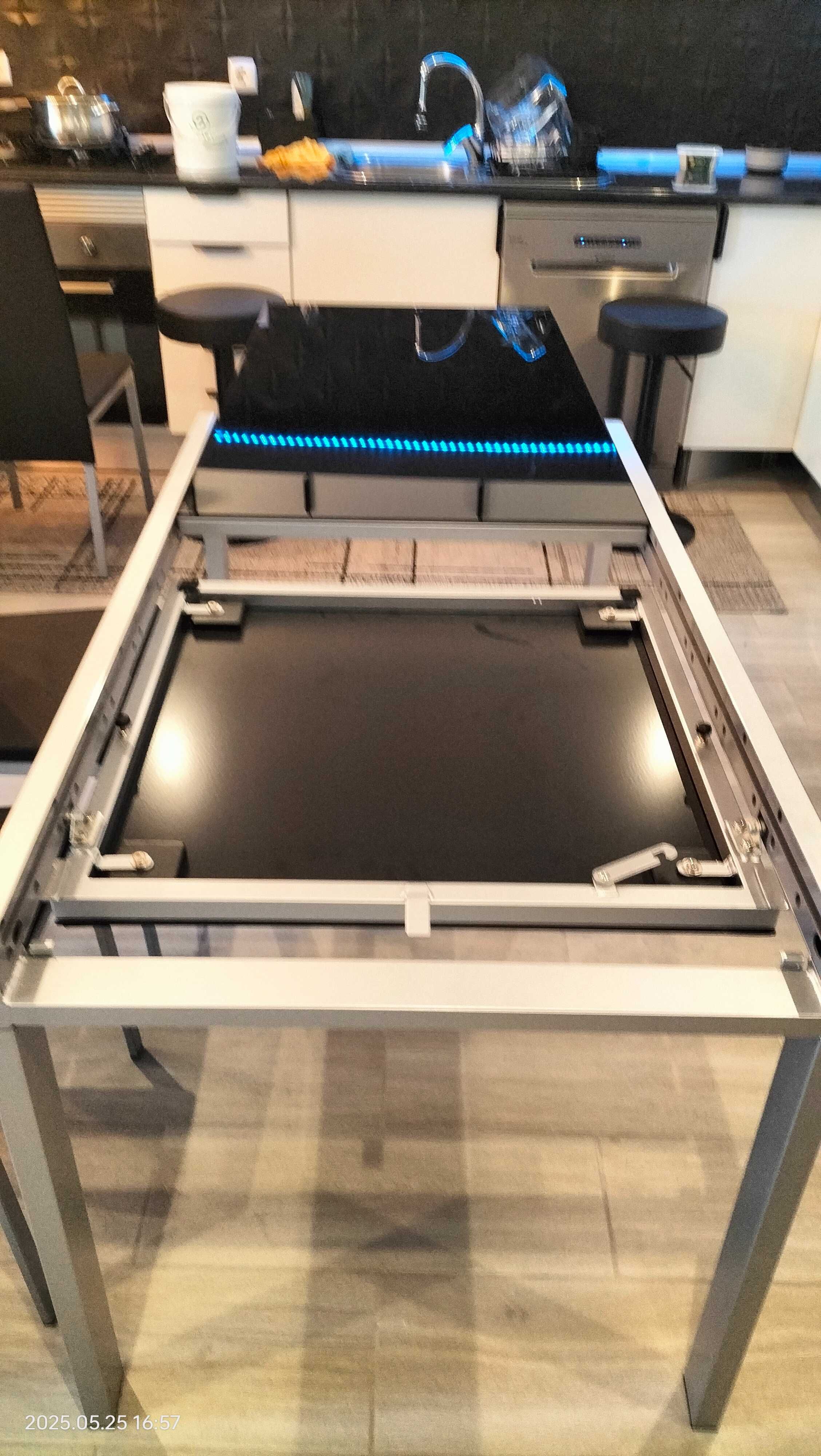 Mesa extensível com 4 cadeiras